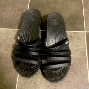 crocs black size 7
